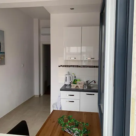 Adriatic Rose 1 Апартаменти *